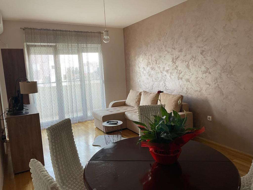 Naki Apartmani Ποντγορίτσα Εξωτερικό φωτογραφία